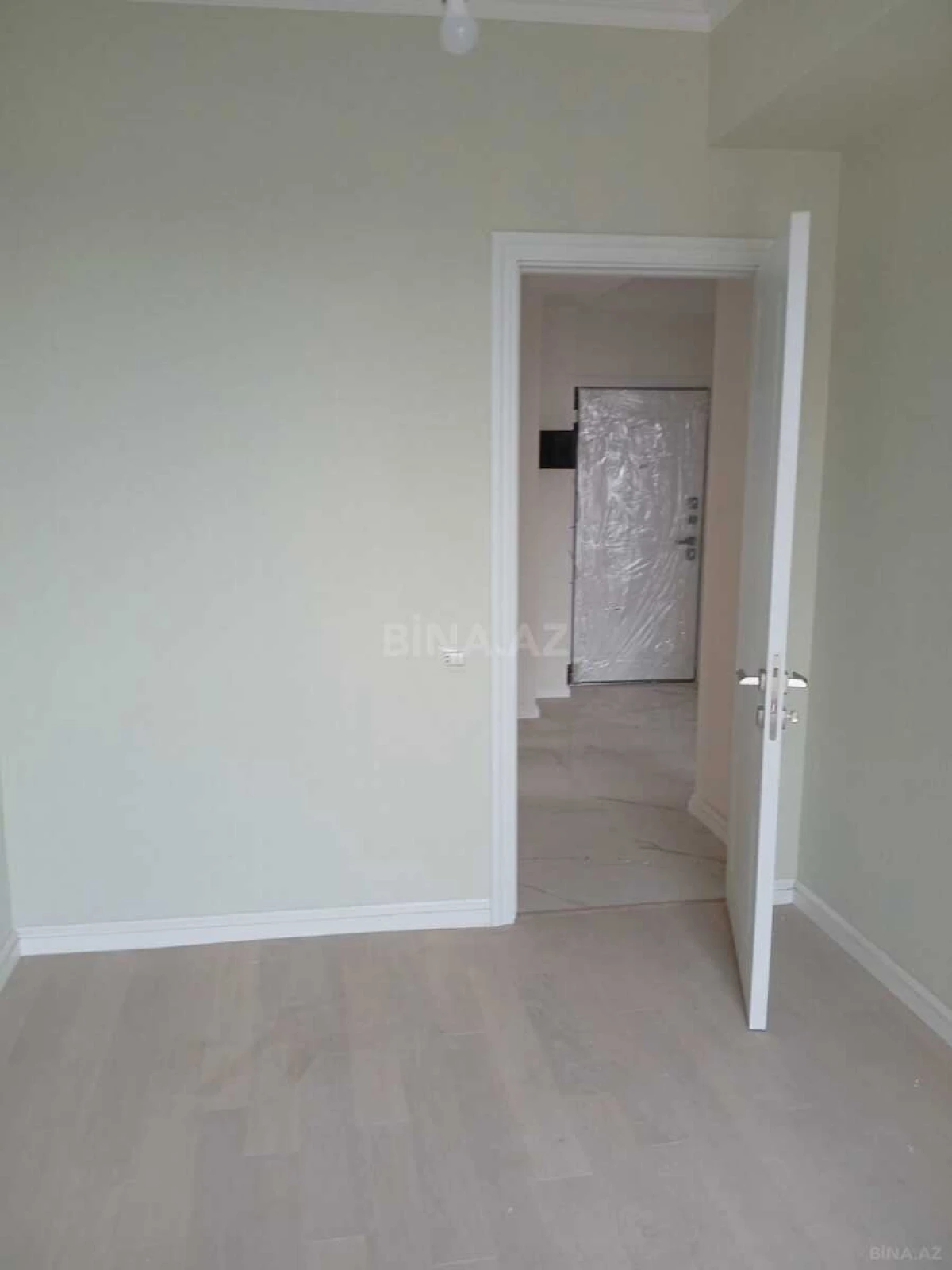 Satılır 3 otaqlı mənzil 88 m²