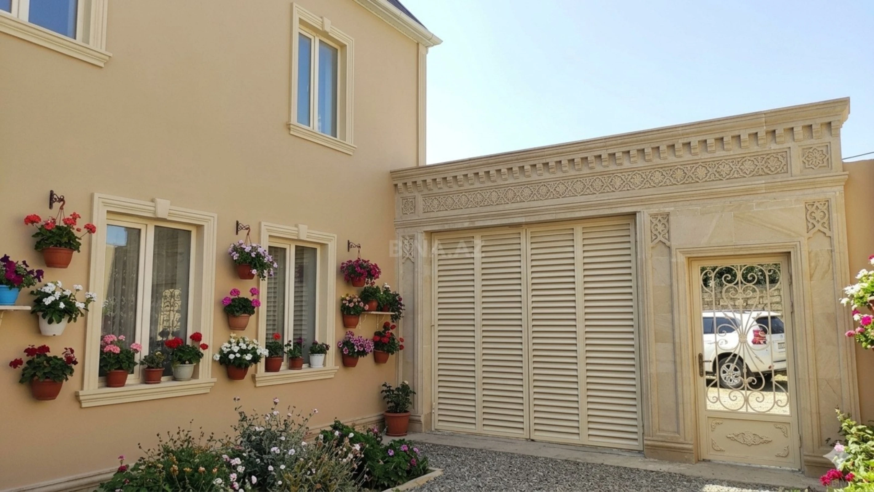 Satılır 6 otaqlı həyət evi 450 m²