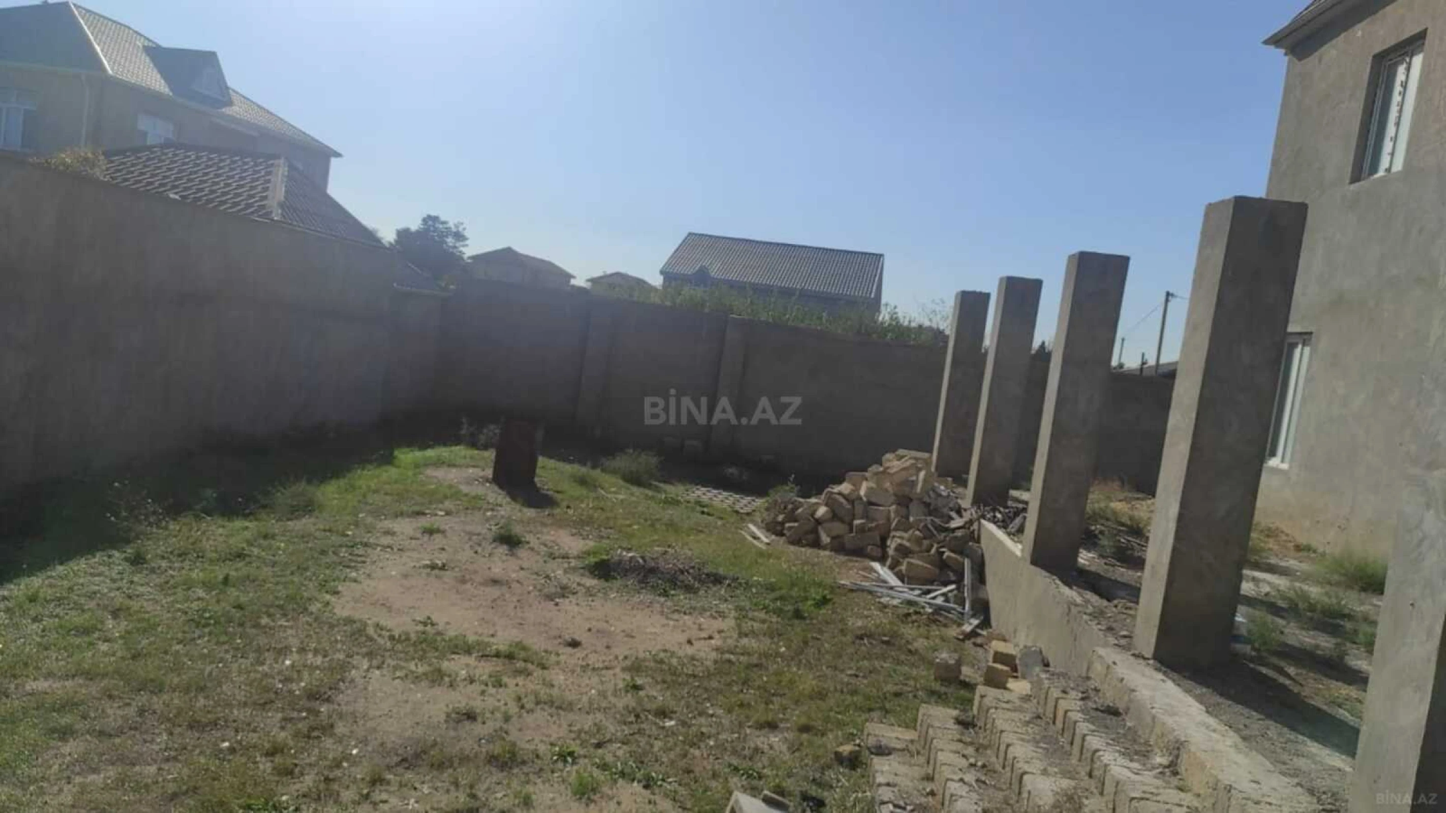 Satılır 6 otaqlı həyət evi 450 m²