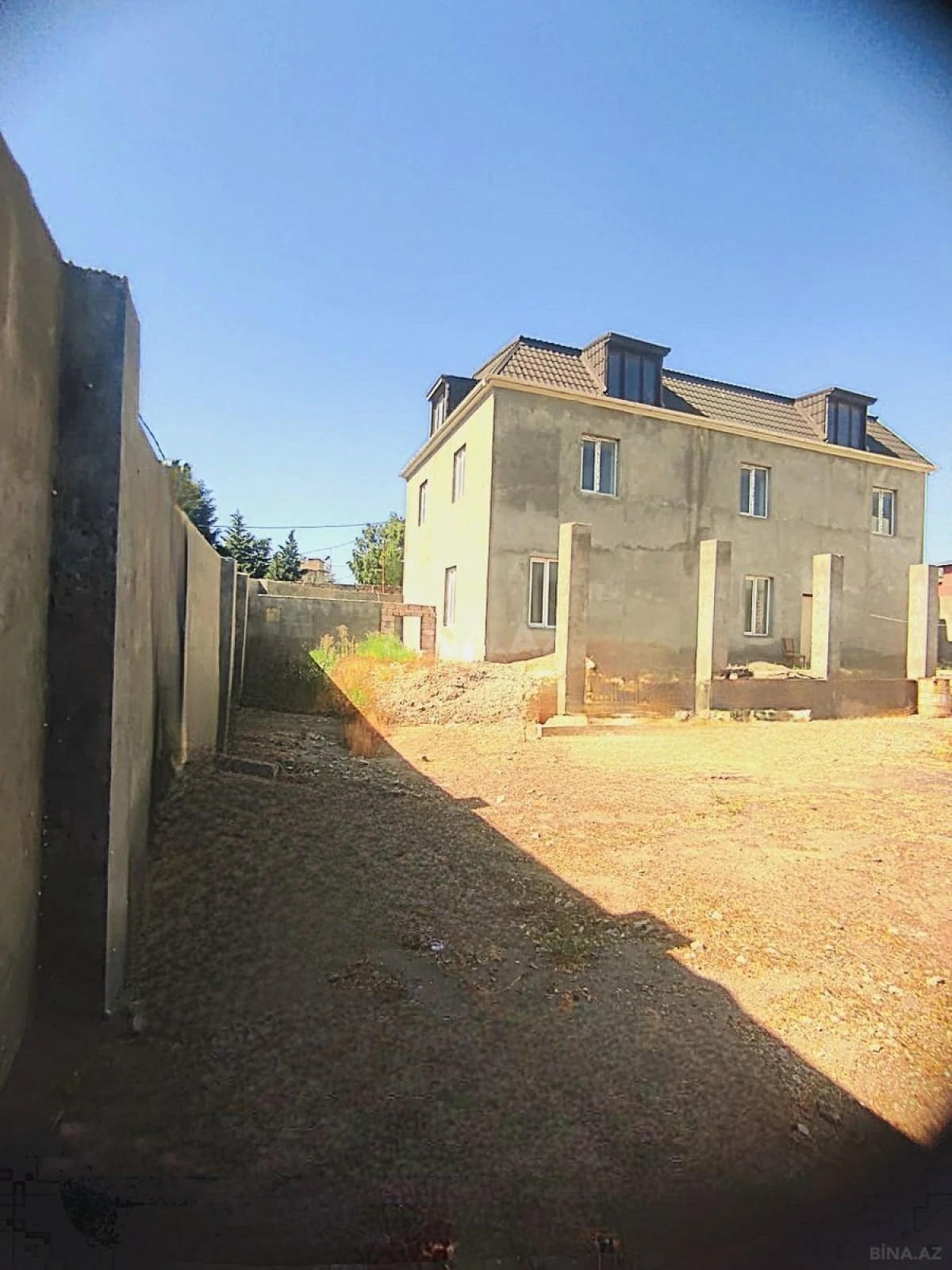 Satılır 6 otaqlı həyət evi 450 m²