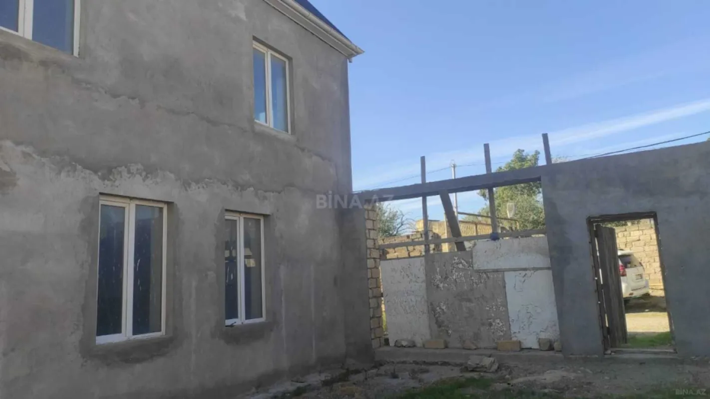 Satılır 6 otaqlı həyət evi 450 m²