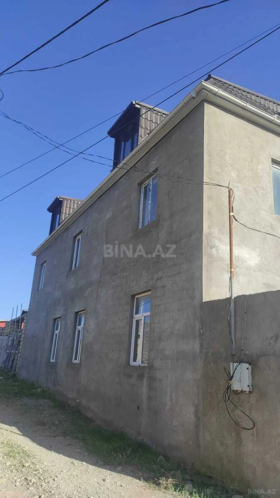 Satılır 6 otaqlı həyət evi 450 m²