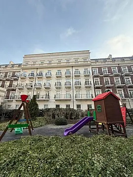 Satılır 4 otaqlı mənzil 145 m²