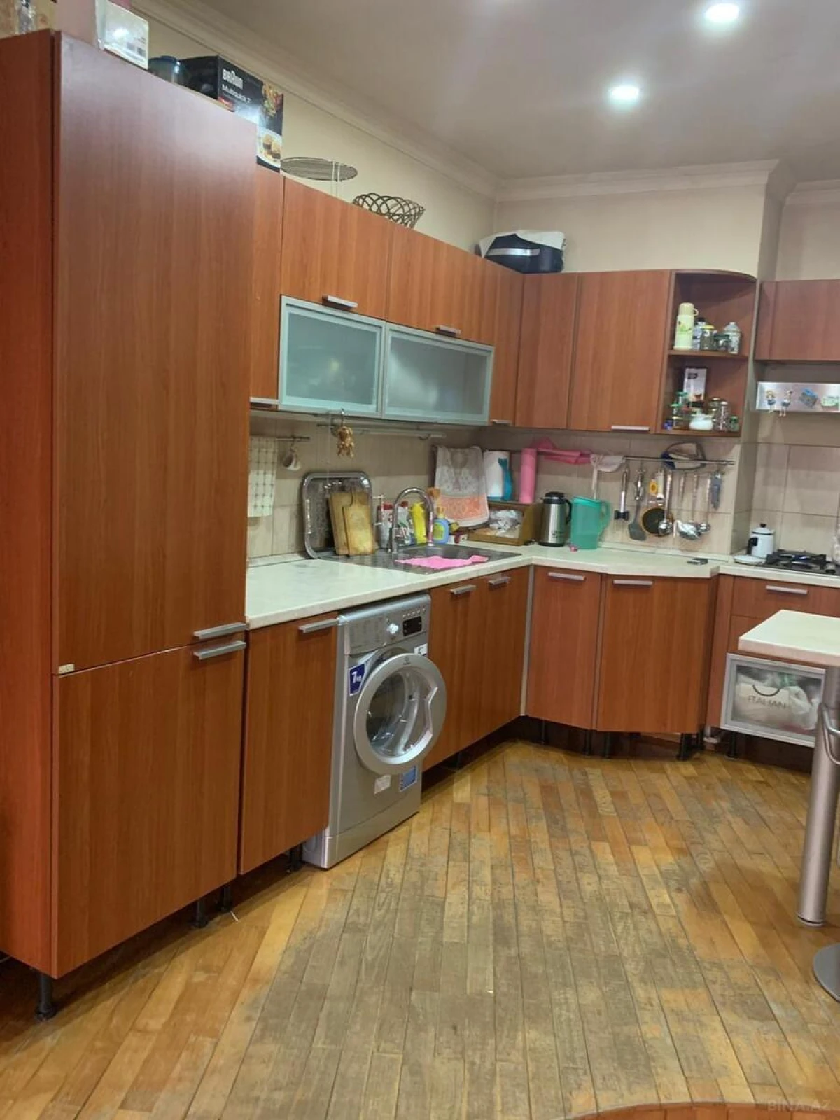 Satılır 2 otaqlı mənzil 86 m²