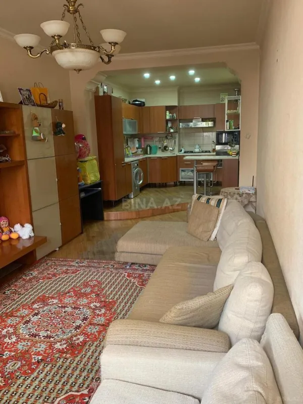 Satılır 2 otaqlı mənzil 86 m²