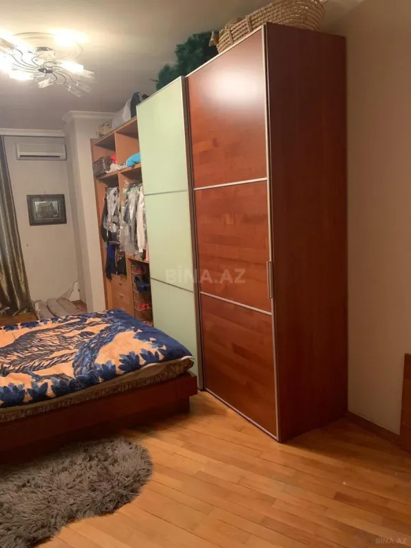 Satılır 2 otaqlı mənzil 86 m²