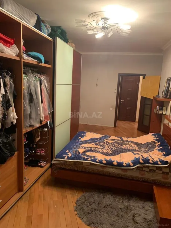 Satılır 2 otaqlı mənzil 86 m²
