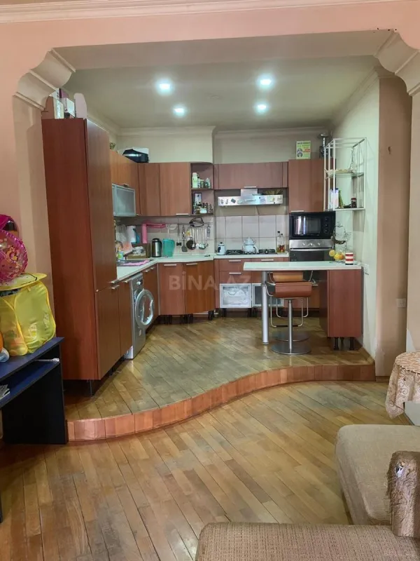 Satılır 2 otaqlı mənzil 86 m²