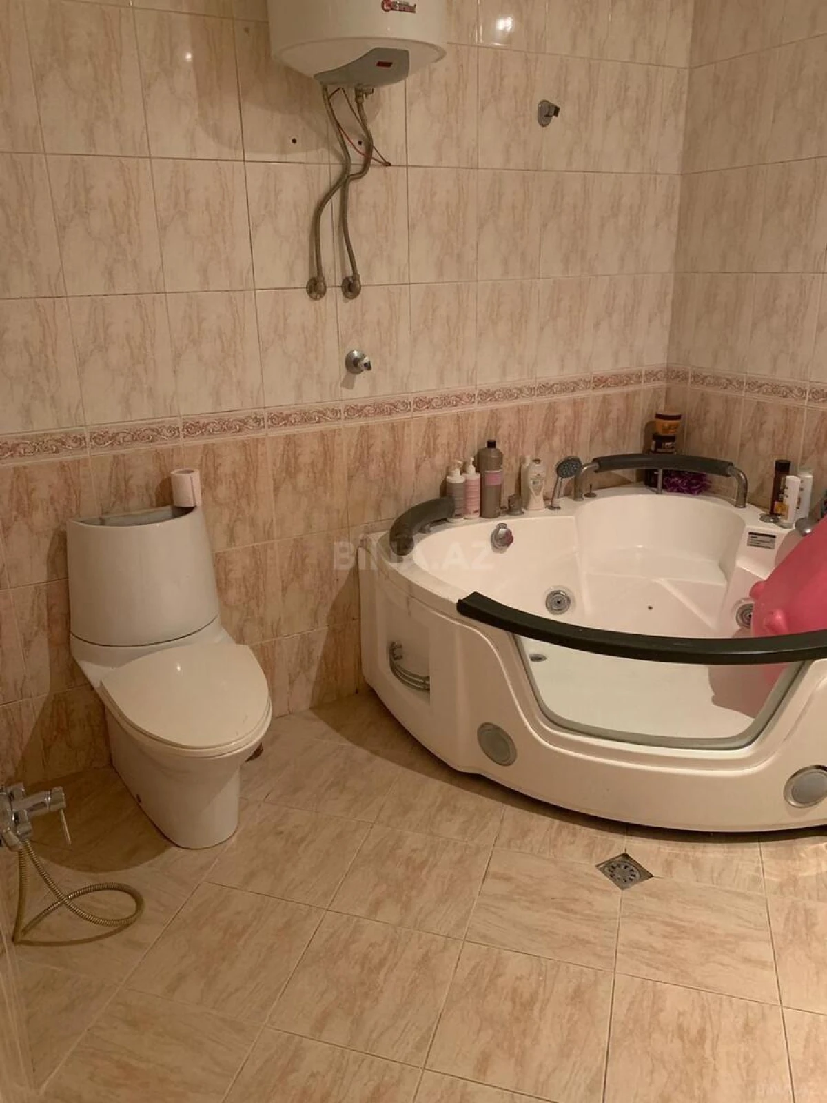 Satılır 2 otaqlı mənzil 86 m²