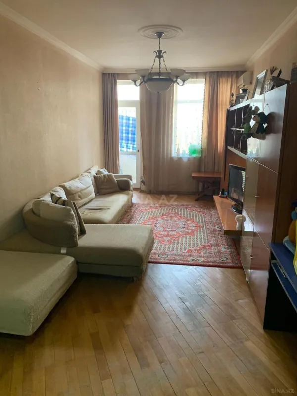 Satılır 2 otaqlı mənzil 86 m²