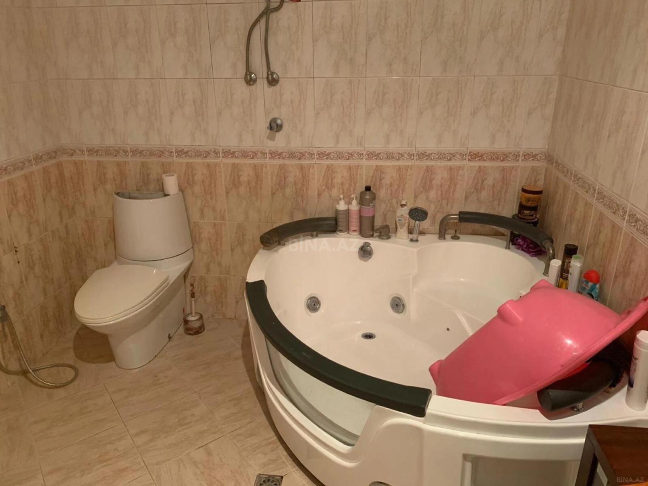 Satılır 2 otaqlı mənzil 86 m²