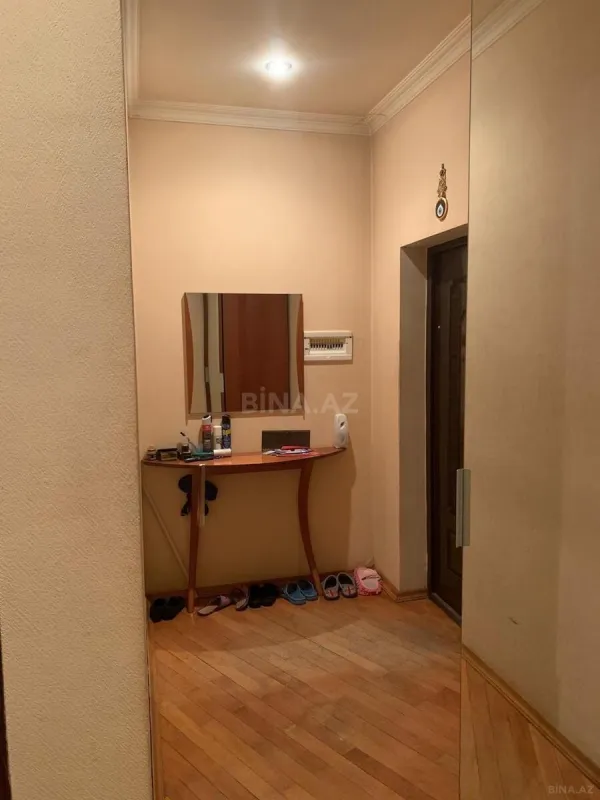 Satılır 2 otaqlı mənzil 86 m²