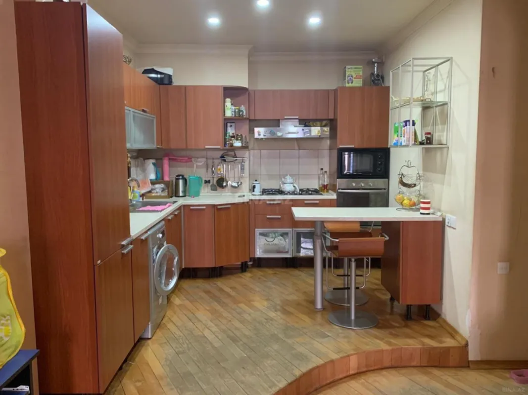Satılır 2 otaqlı mənzil 86 m²