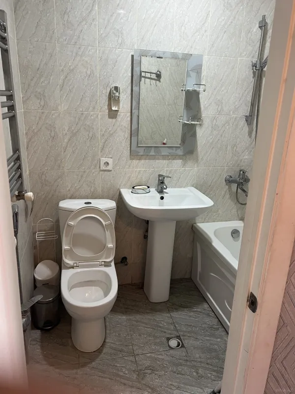 Satılır 1 otaqlı mənzil 35 m²