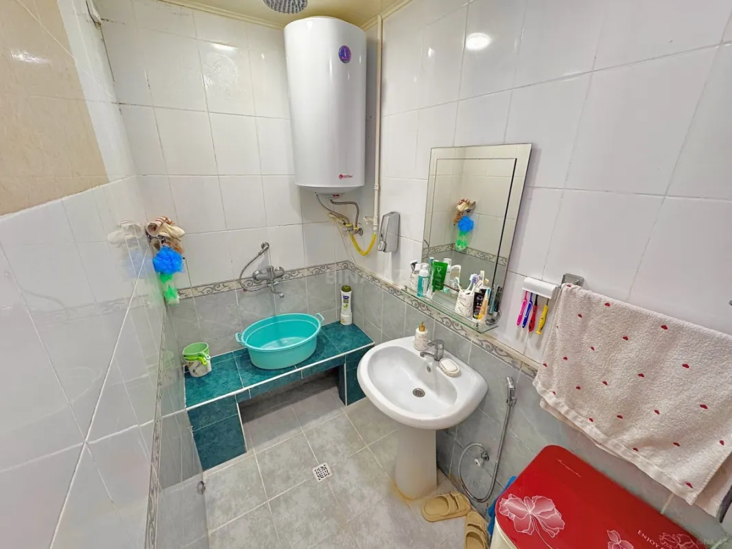 Satılır 5 otaqlı mənzil 115 m²