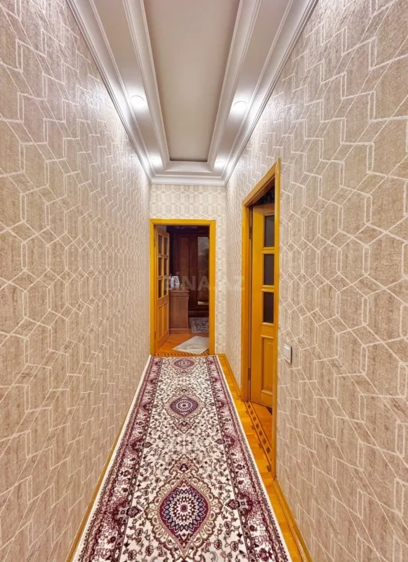 Satılır 5 otaqlı mənzil 115 m²