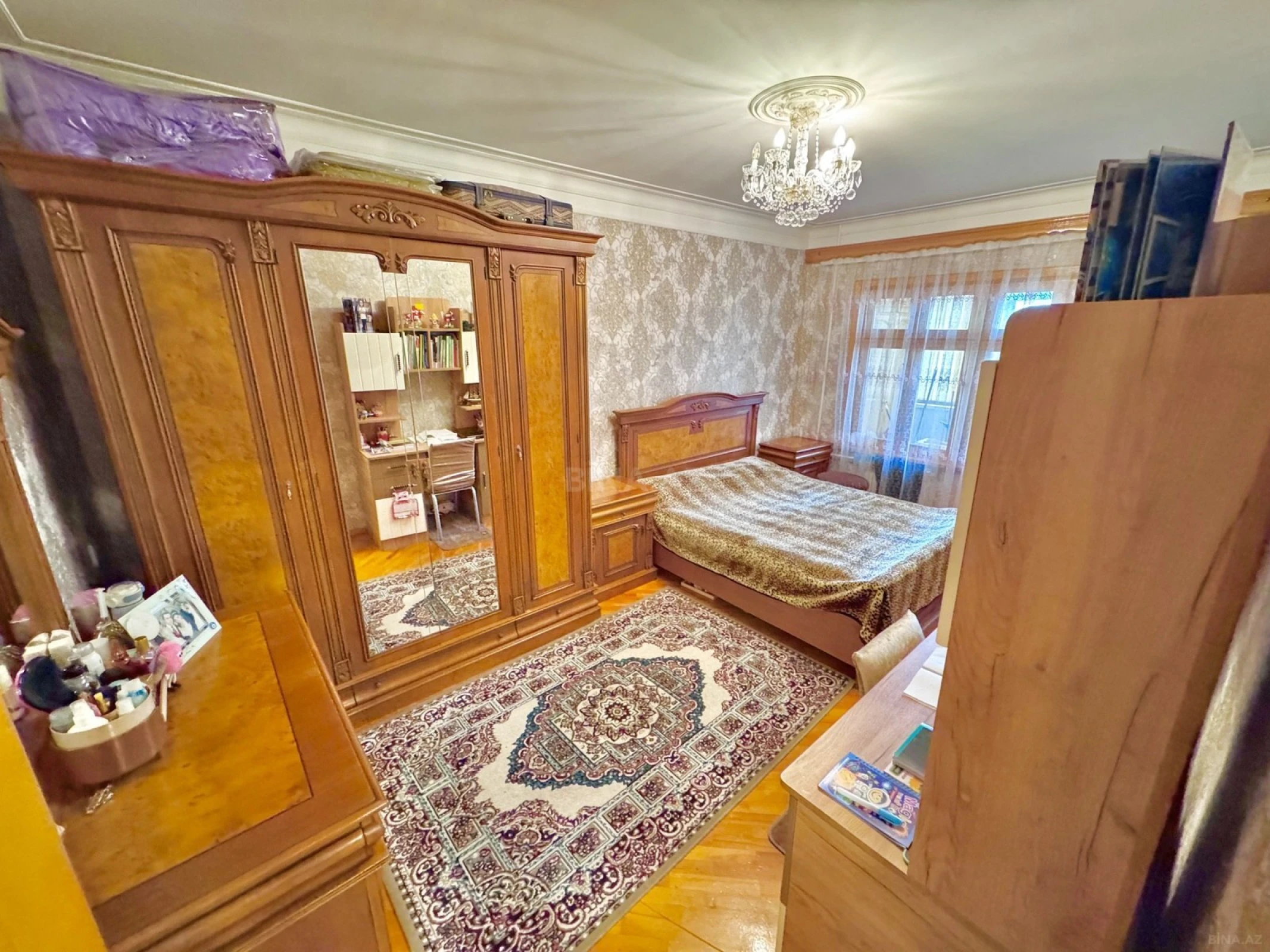 Satılır 5 otaqlı mənzil 115 m²