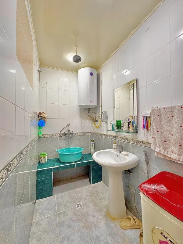 Satılır 5 otaqlı mənzil 115 m²