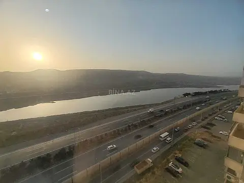 Satılır 4 otaqlı mənzil 165 m²