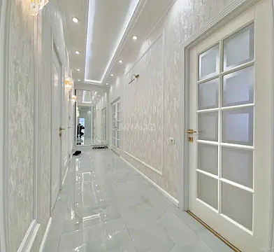 Satılır 4 otaqlı mənzil 136 m²