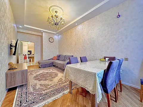 Satılır 2 otaqlı mənzil 71 m²