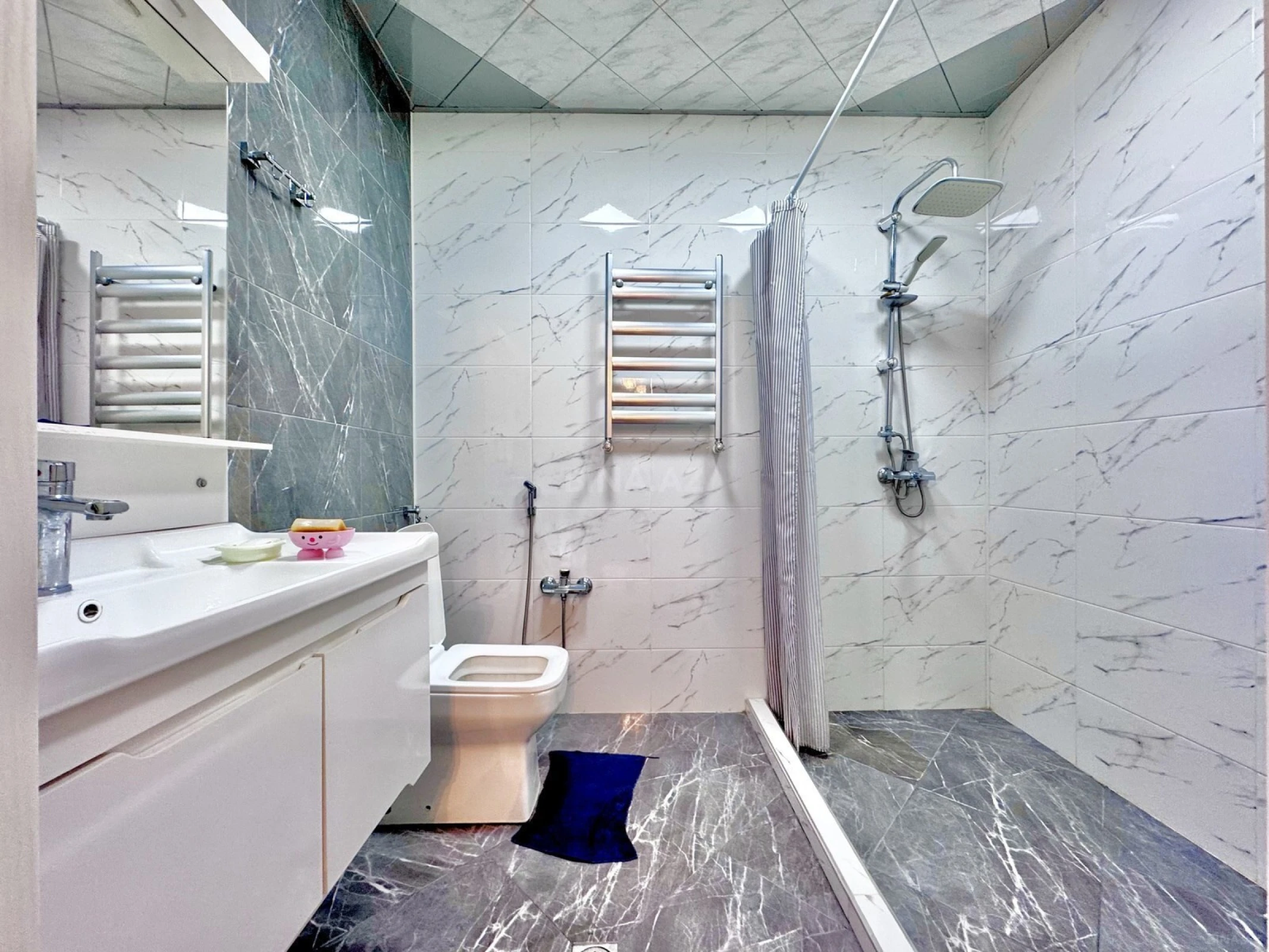 Satılır 2 otaqlı mənzil 71 m²