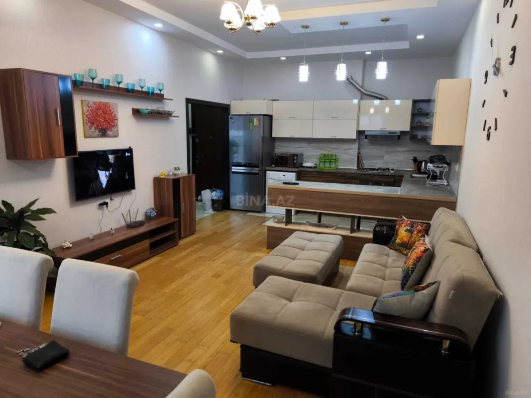 Kirayə verilir 2 otaqlı mənzil 75 m²