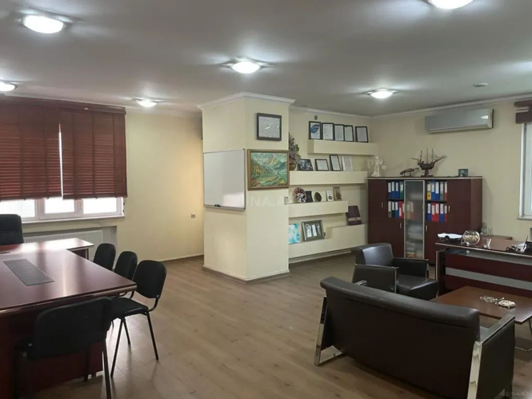 Satılır 5 otaqlı ofis 190 m²