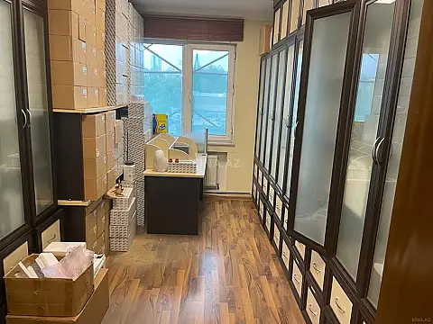 Satılır 5 otaqlı ofis 190 m²