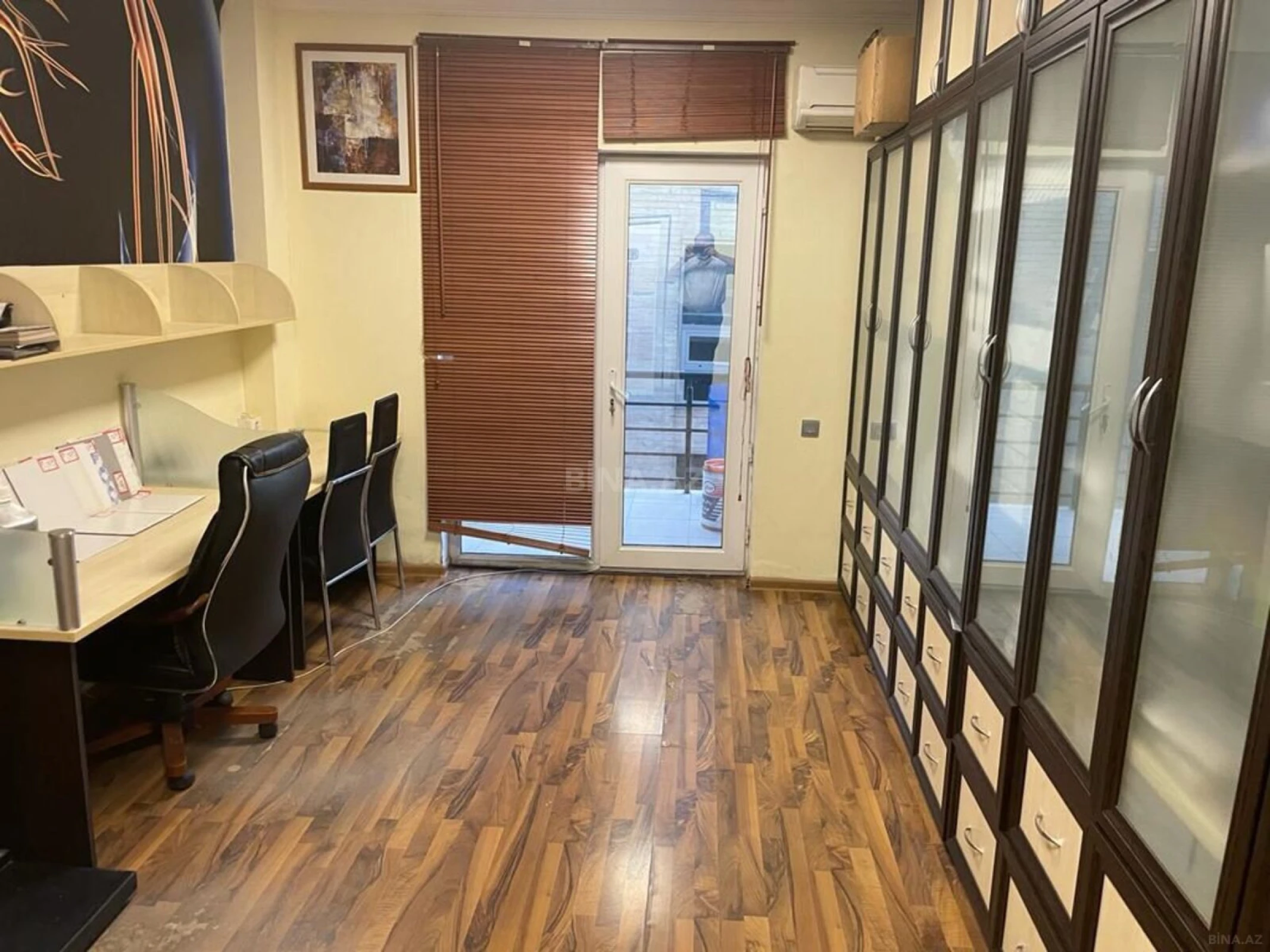 Satılır 5 otaqlı ofis 190 m²