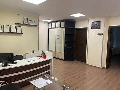 Satılır 5 otaqlı ofis 190 m²
