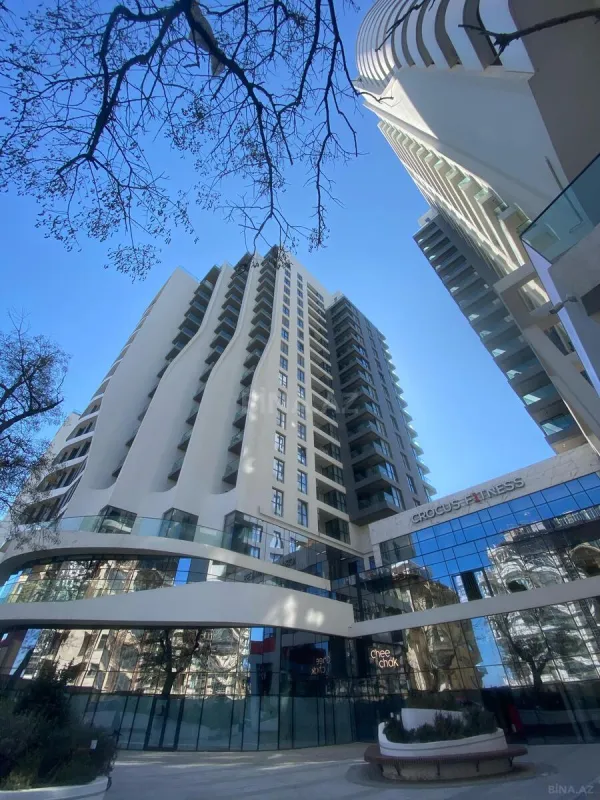 Satılır 4 otaqlı mənzil 163 m²