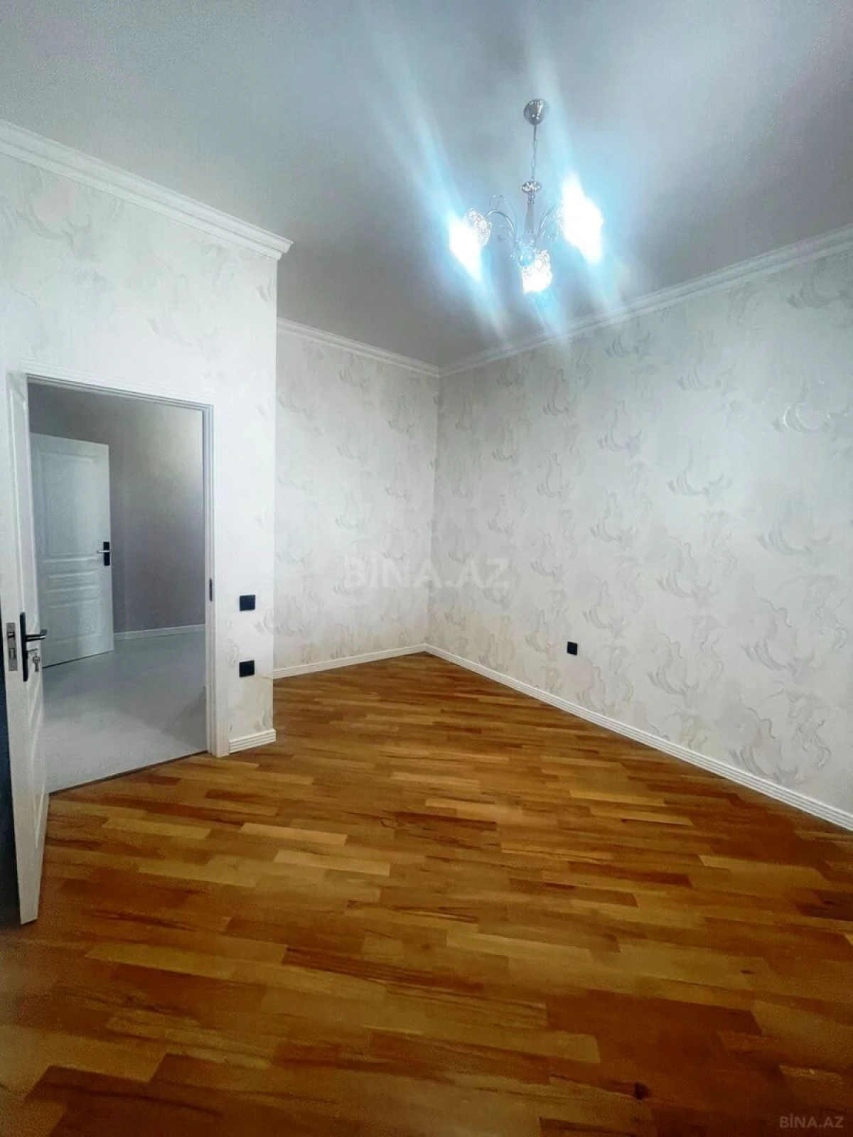 Satılır 2 otaqlı mənzil 60 m²