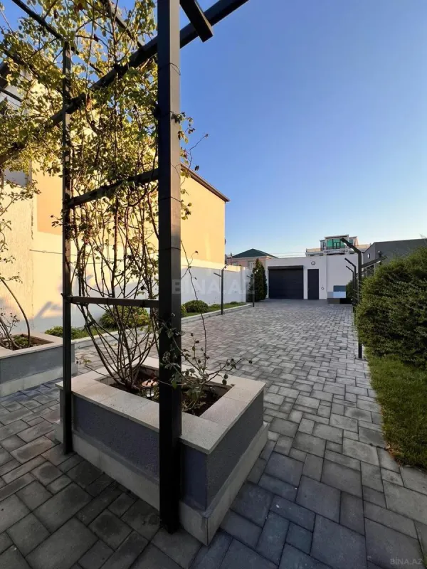 Satılır 4 otaqlı həyət evi 350 m²
