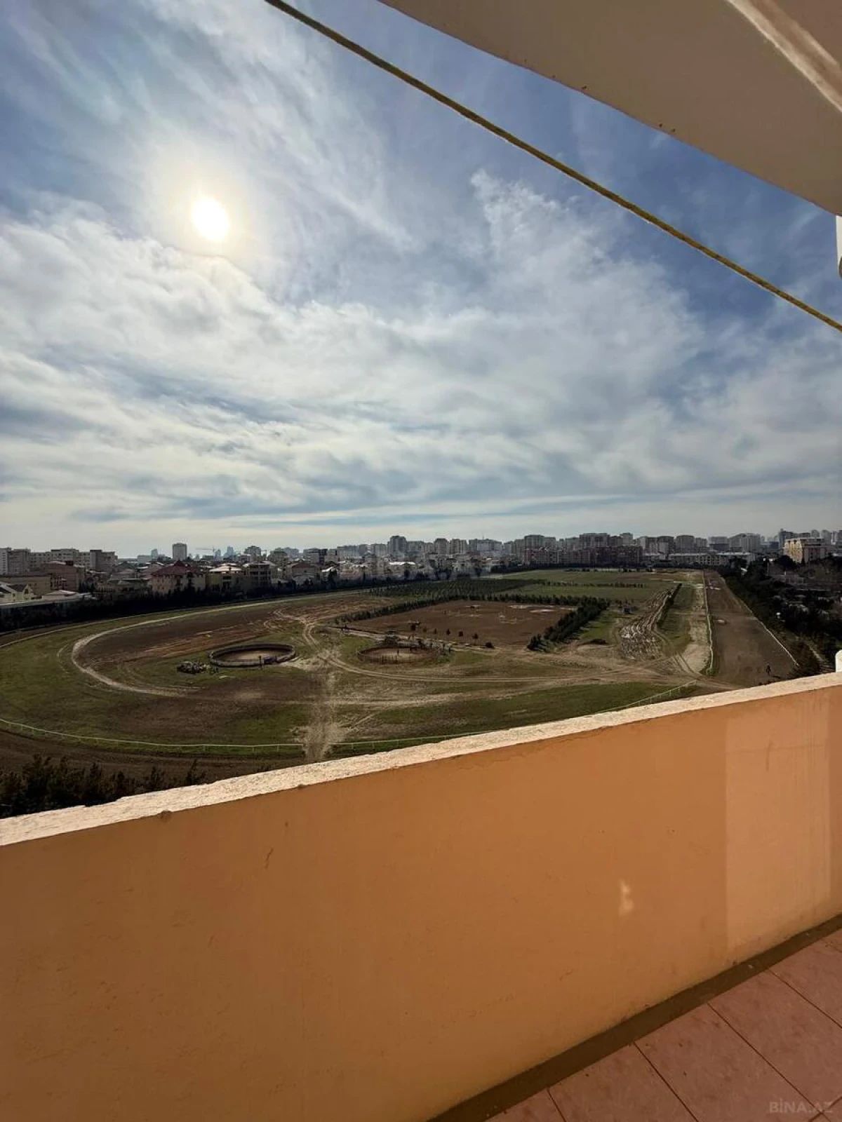 Satılır 3 otaqlı mənzil 130 m²