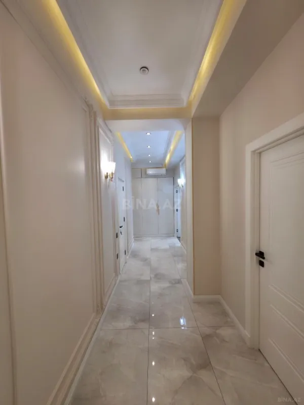Satılır 4 otaqlı mənzil 130 m²