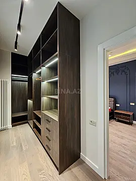 Satılır 3 otaqlı mənzil 153 m²