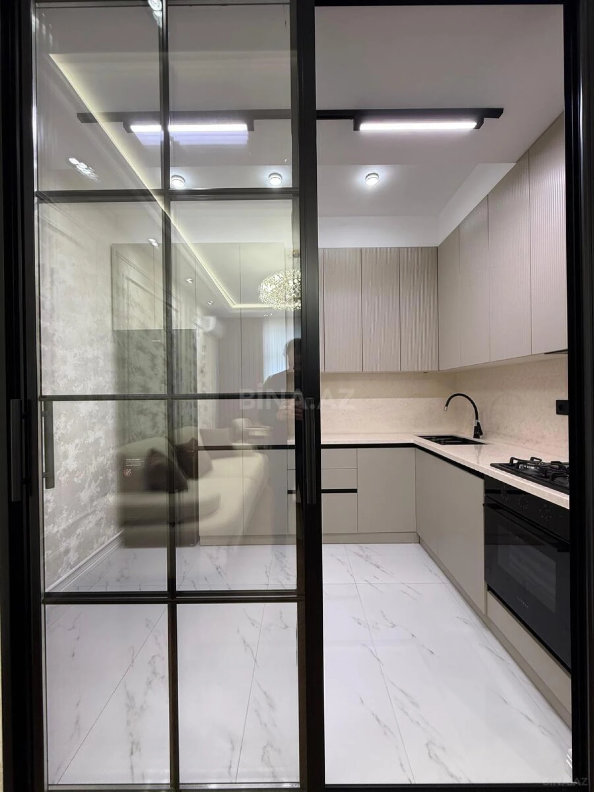 Satılır 3 otaqlı mənzil 91 m²