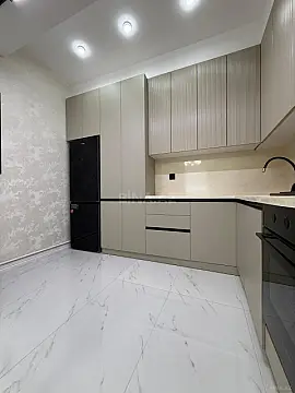 Satılır 3 otaqlı mənzil 91 m²