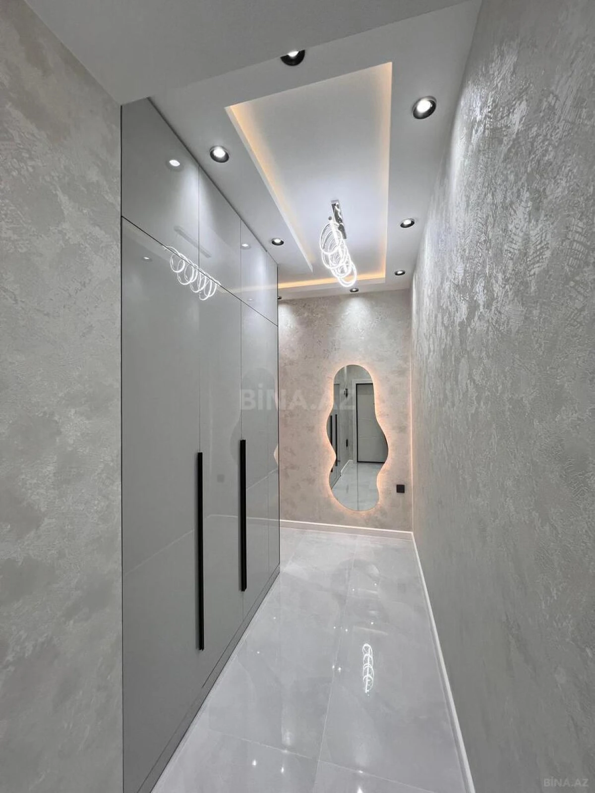 Satılır 3 otaqlı mənzil 79 m²