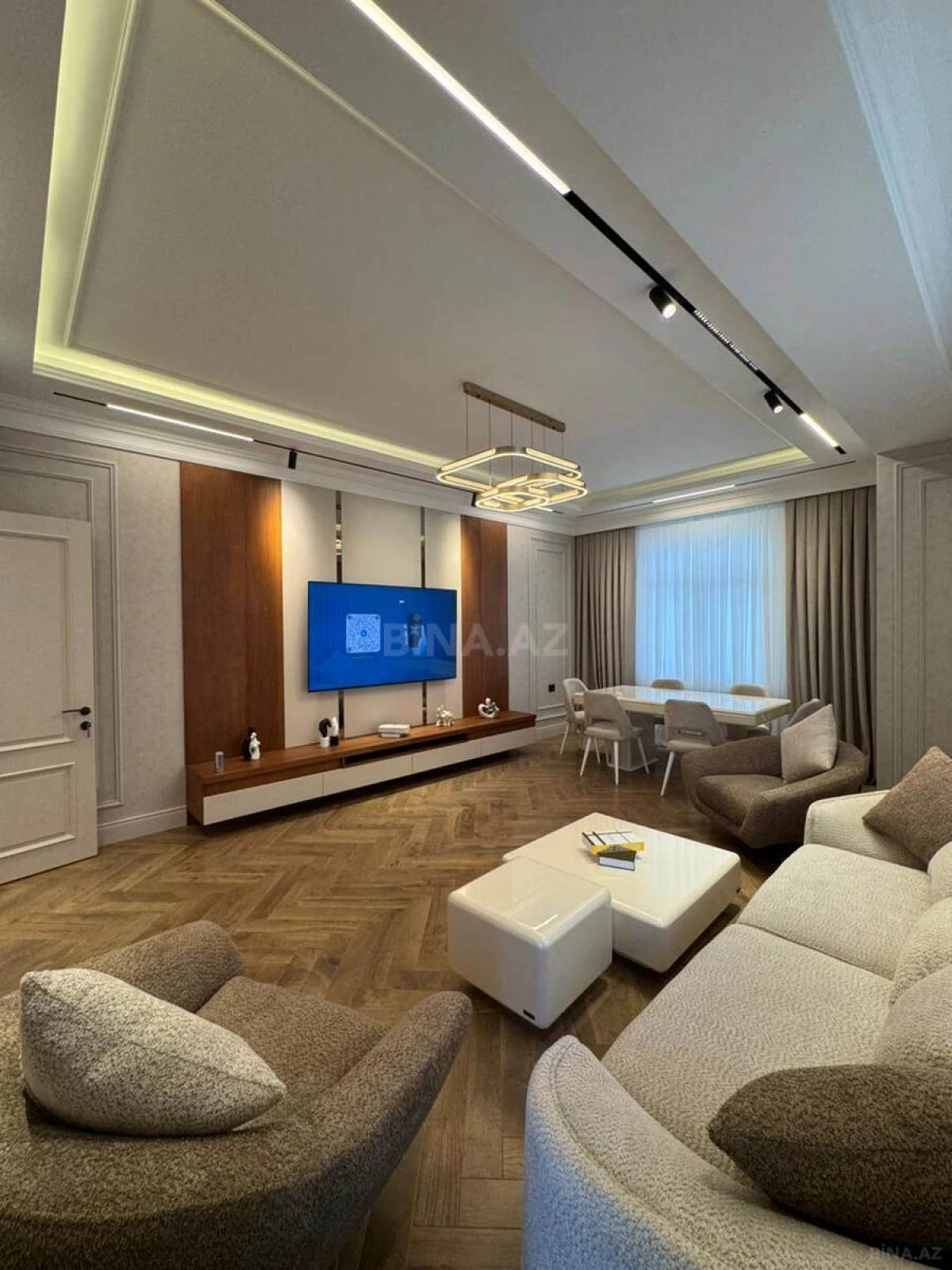 Satılır 4 otaqlı mənzil 165 m²