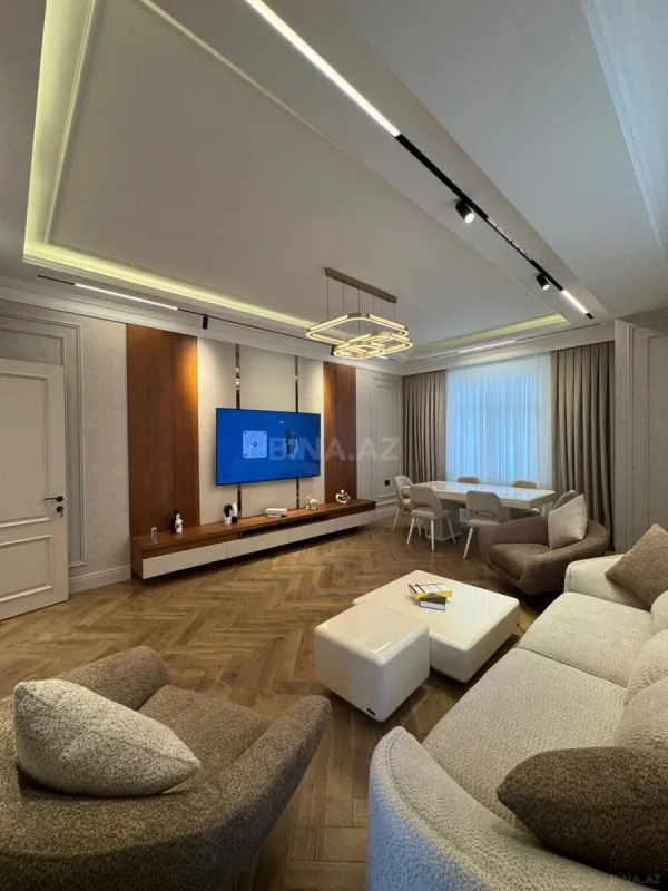 Satılır 4 otaqlı mənzil 165 m²