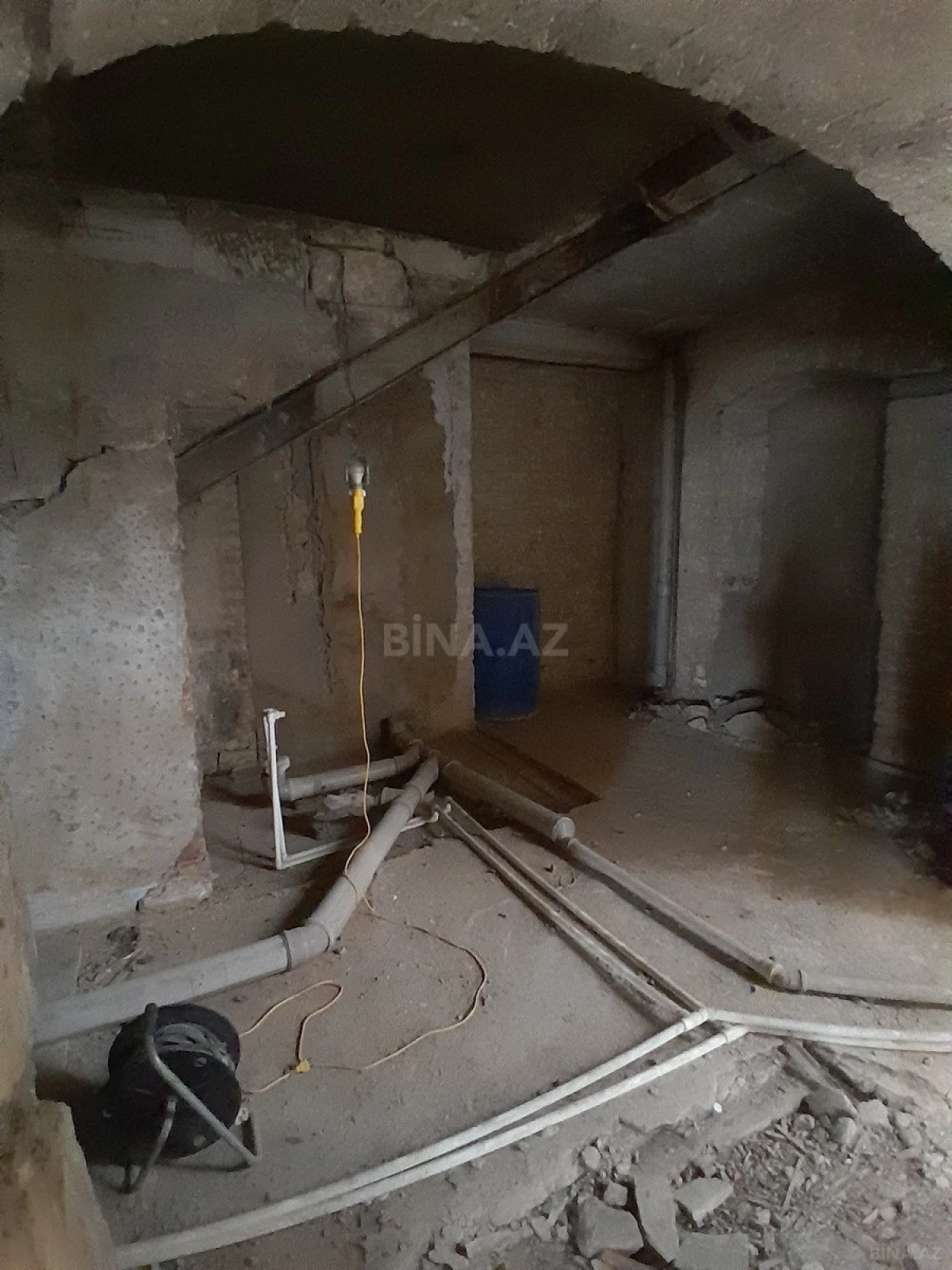 Satılır 4 otaqlı mənzil 130 m²
