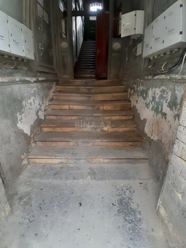 Satılır 4 otaqlı mənzil 130 m²