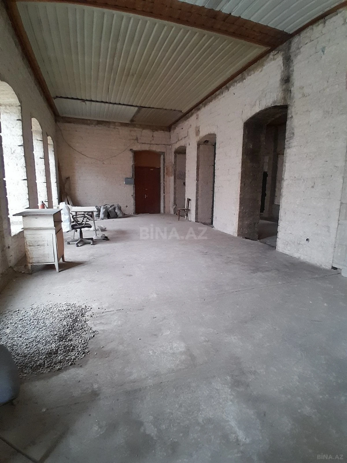 Satılır 4 otaqlı mənzil 130 m²