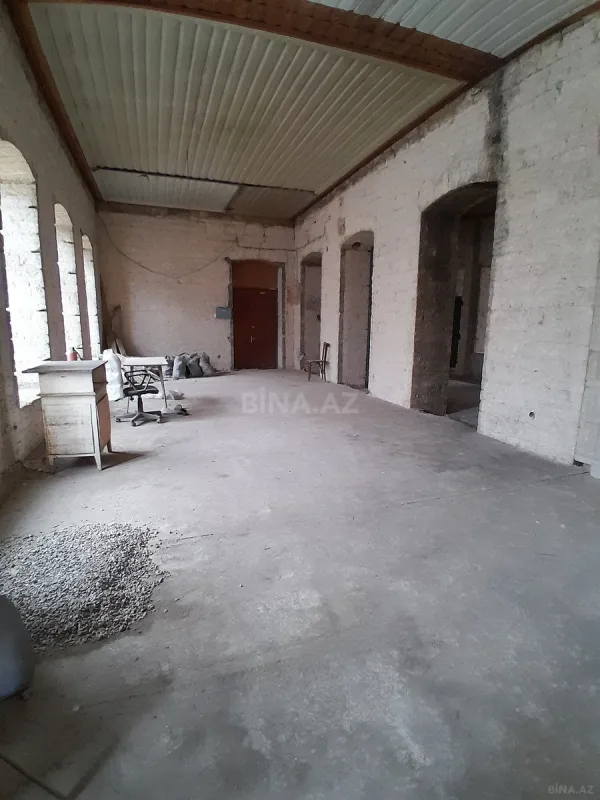 Satılır 4 otaqlı mənzil 130 m²