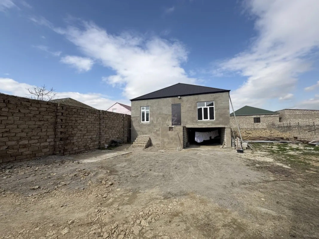 Satılır 4 otaqlı həyət evi 100 m²