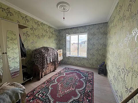 Satılır 4 otaqlı həyət evi 100 m²