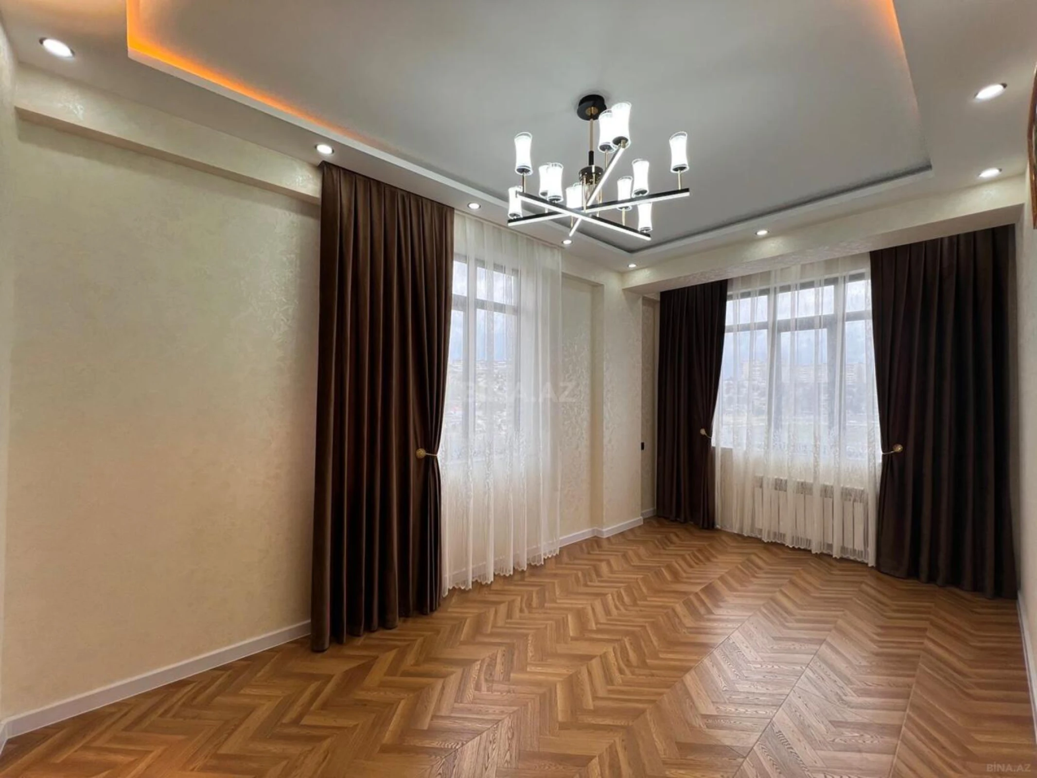 Satılır 3 otaqlı mənzil 93 m²