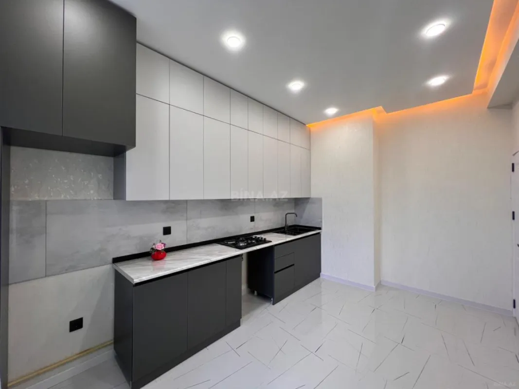 Satılır 3 otaqlı mənzil 93 m²
